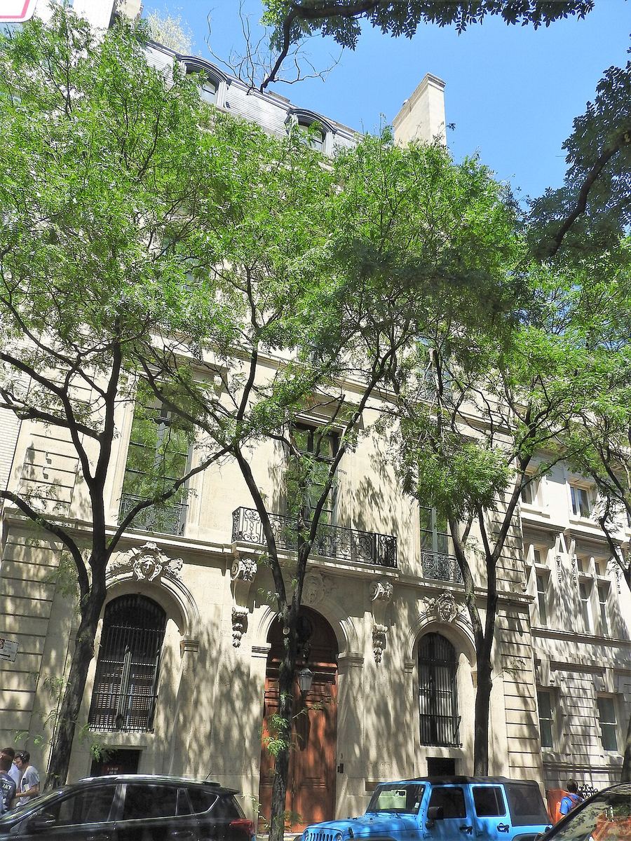9 East 71st Street, the Manhattan townhouse where federal prosecutors say abuse took place.